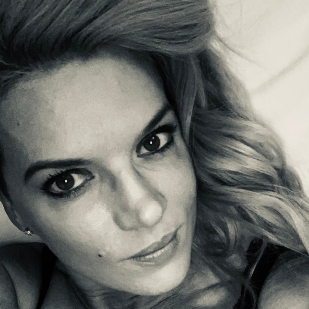 Meet your Posher, Crystal